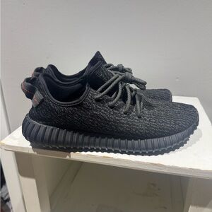 Yeezy Black Athletic Shoes with Primeknit Upper and Boost Midsole